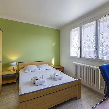 Le Yellow - Maison 3 Chambres - Laval Σπίτι διακοπών *